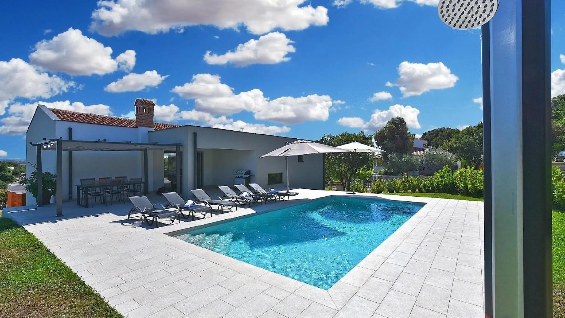 Ferienhaus Mit Privatpool Fuer 6 Personen Ca 200 Qm In Vintijan, Istrien Istrische Riviera Pula